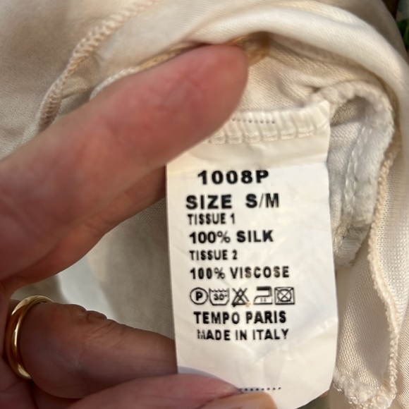 Brand new, Gorgeous Silk Top size S/M Made in Italy - Picture 6 of 6